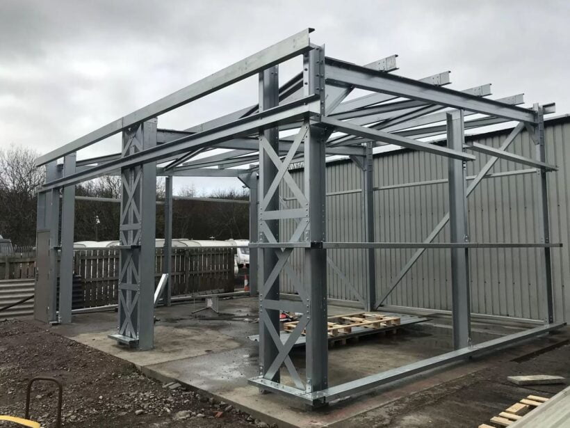 A cold rolled mono pitch steel frame.