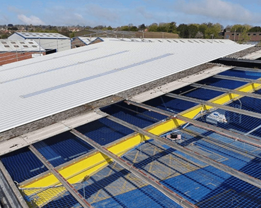 Installng metal roofing for steel buildings